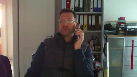 Snapshot of macfly67 chatting on December 18, 10:19 am macfly67 online show from December 18, 10:19 am