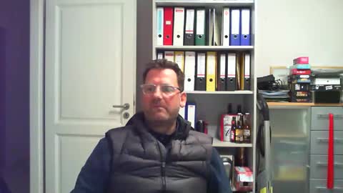 Snapshot of macfly67 chatting on December 9, 9:33 pm macfly67 online show from December 9, 9:33 pm