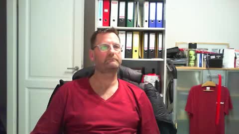 Snapshot of macfly67 chatting on February 13, 8:34 pm macfly67 online show from February 13, 8:34 pm