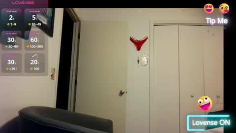 mackdocc001 online show from October 26, 1:46 pm