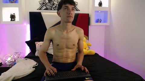 Maiky Cooper online show from March 1, 4:04 am