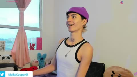 maiky_cooper01 online show from April 15, 5:02 pm
