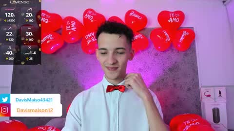 Maison Davis online show from February 14, 10:37 pm