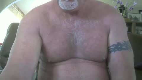 makinit0808 online show from May 24, 6:25 pm
