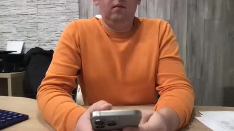 maksoffice online show from October 13, 9:37 am