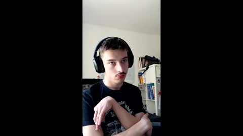 male20y online show from April 23, 9:25 am