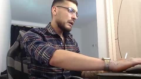 malek_xarx online show from July 15, 5:03 am