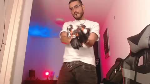 malek_xarx online show from May 20, 1:56 am