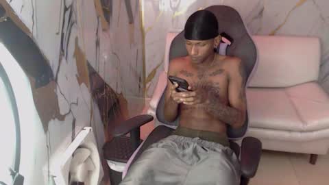 man_san11 online show from November 9, 3:05 pm