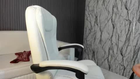 man_san11 online show from November 17, 7:17 pm