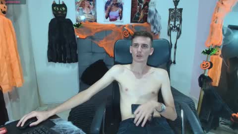 man_skinny_hot online show from October 31, 1:25 pm
