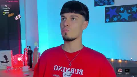  independent model online show from February 5, 11:23 pm