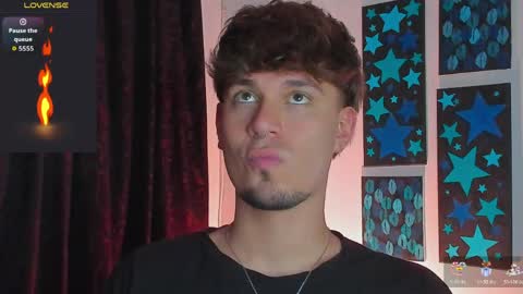  independent model online show from April 12, 3:09 am