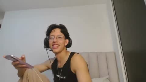 Manuel online show from April 2, 1:14 am