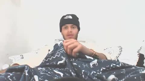 Snapshot of manuel444rl chatting on February 17, 7:04 am Manuel RL online show from February 17, 7:04 am