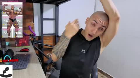 Marck  Independent model  online show from April 8, 4:57 am