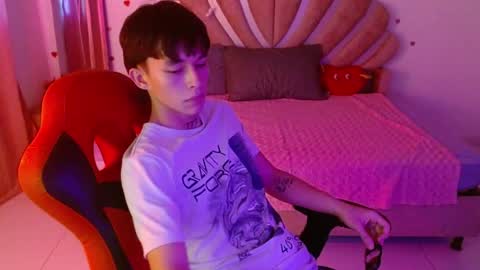 Marco  online show from April 15, 7:58 pm