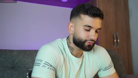 Mark online show from November 4, 11:28 pm