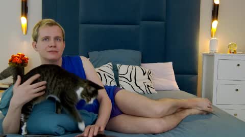 Mark online show from March 29, 10:32 pm