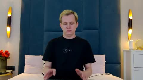 Mark online show from April 14, 7:08 am