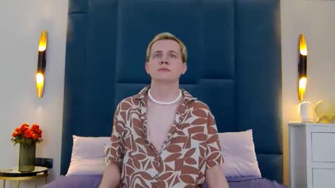 Mark online show from April 7, 6:13 am