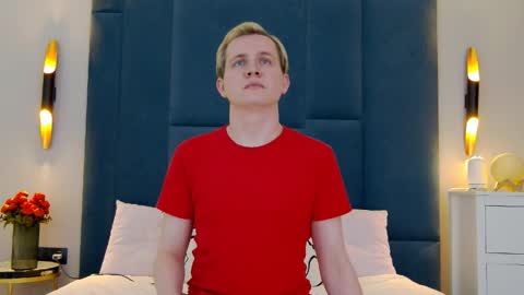 Mark online show from April 11, 7:45 am