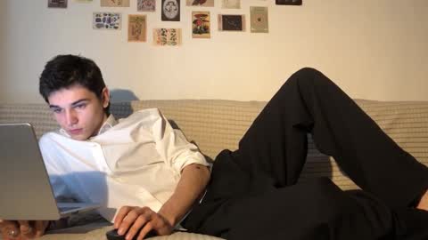 Mark online show from October 18, 12:32 pm