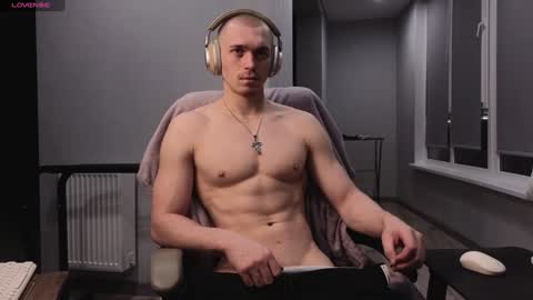 Snapshot of mark_stiff chatting on December 29, 3:03 pm Mark online show from December 29, 3:03 pm