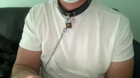 markmodel321 online show from April 22, 10:03 pm