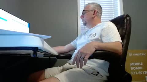 marky0029 online show from April 2, 12:02 pm