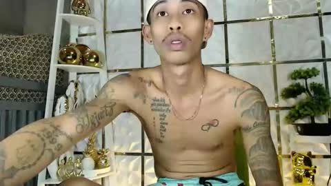 marlmoreno10 online show from January 6, 8:46 pm