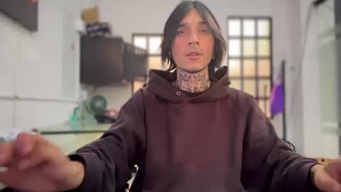   online show from January 22, 9:11 pm