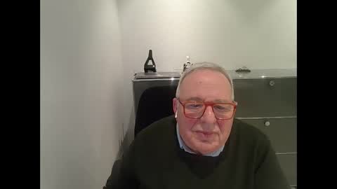 Snapshot of martin_1947 chatting on February 24, 5:42 pm martin_1947 online show from February 24, 5:42 pm
