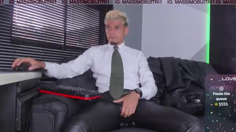 I am Massimo online show from January 5, 6:44 pm