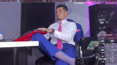 Snapshot of massimo_g chatting on March 8, 12:31 am I am Massimo online show from March 8, 12:31 am