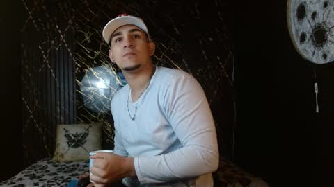 massimo_vidal online show from February 1, 11:31 am