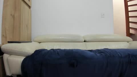 Domi online show from February 4, 12:00 pm