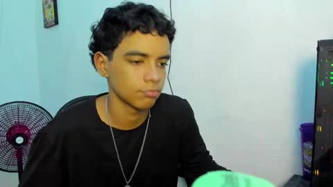 master_boy28 online show from February 18, 5:33 pm