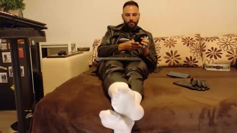 Snapshot of master_roberto333 chatting on October 15, 10:28 pm SIR online show from October 15, 10:28 pm