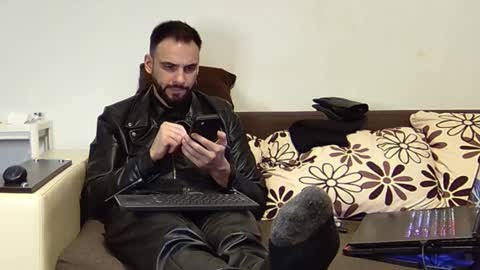 Snapshot of master_roberto333 chatting on January 25, 9:04 pm SIR online show from January 25, 9:04 pm