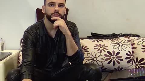 Snapshot of master_roberto333 chatting on January 26, 5:23 pm SIR online show from January 26, 5:23 pm