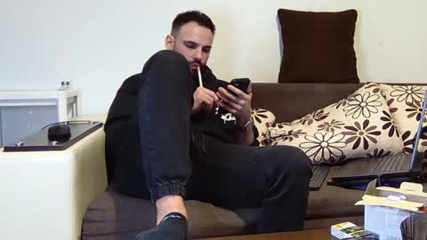 Snapshot of master_roberto333 chatting on February 8, 3:31 pm SIR online show from February 8, 3:31 pm