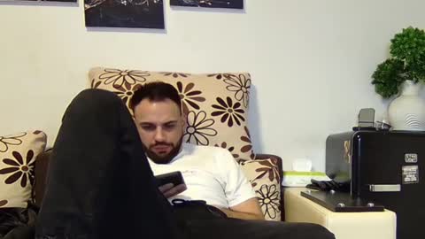 Snapshot of master_roberto333 chatting on February 15, 9:17 pm SIR online show from February 15, 9:17 pm