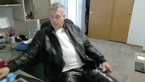 Master Thorn online show from April 8, 1:09 pm