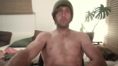 mastereggman online show from April 1, 9:44 am