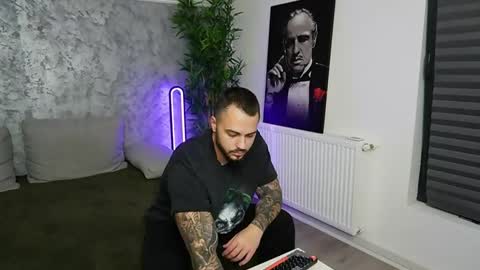 masterkingmuscle online show from December 3, 9:21 pm