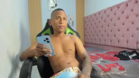 mastermorenohot23 online show from April 26, 4:32 am