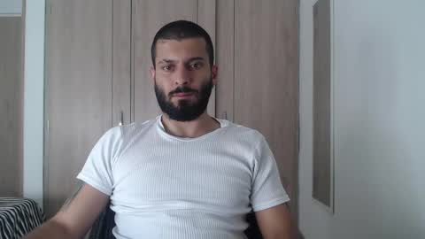   online show from December 6, 1:22 pm