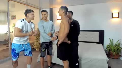 Team Cris Darwin- Fernando- Stiven- David online show from November 24, 11:44 am