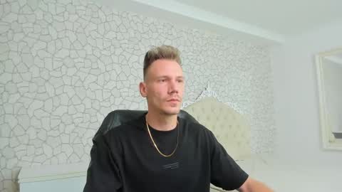 MateoBenjamin online show from December 2, 3:45 pm